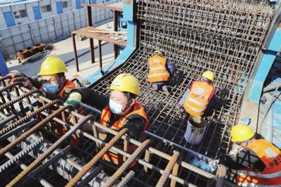 濱鐵2號(hào)線(xiàn)第3合同段全面復(fù)工，建設(shè)者清明假期堅(jiān)守崗位保進(jìn)度